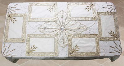 

Dekor World Batik 6 Seater Table Cover(White, Polyester)
