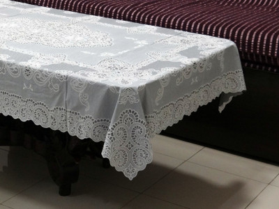 

Katwa Clasic Floral 2 Seater Table Cover(White, PVC)