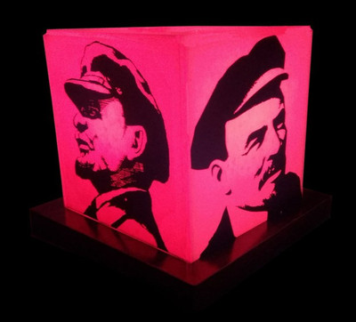 

Apeksha Arts Lenin Table Lamp(20.32 cm, Multicolor)