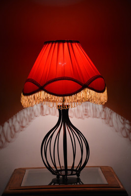 

Yashasvi Decor Table Lamp(48.26 cm, Red)
