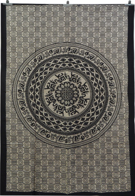

Imli Street Mandala Tapestry(Multicolor)