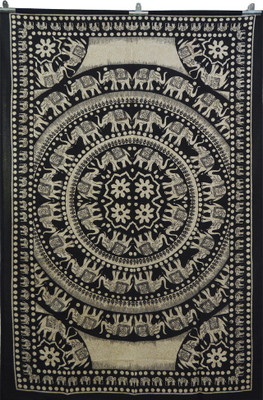 

Imli Street Mandala Tapestry(Multicolor)