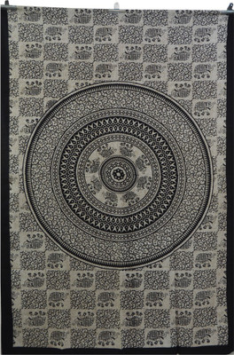 

Imli Street Mandala Tapestry(Multicolor)