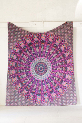 

Metro Living Paisley Circle Tapestry(Pink)