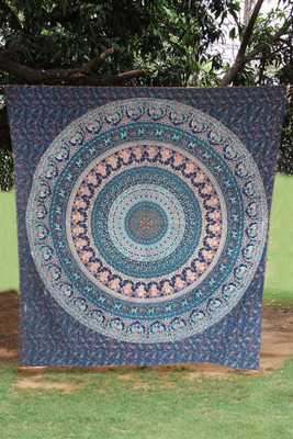 

Metro Living Paisley Circle Tapestry(Blue)