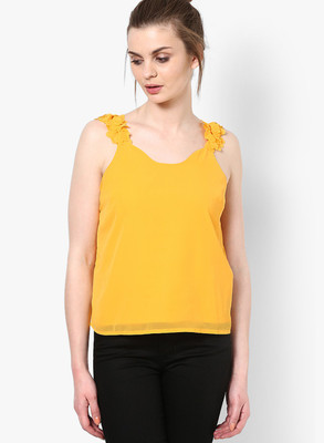 

Vero Moda Casual Sleeveless Solid Women's Yellow Top, Gold fusion