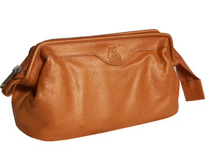

Aamin Cosmetic Pouch(Gold), 42