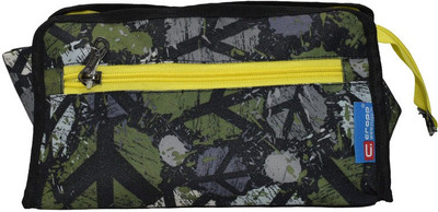

Cropp Utility 17 Travel Toiletry Kit(Black)