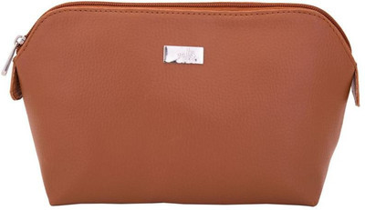 

Yelloe Kit Travel Toiletry Kit(Tan)