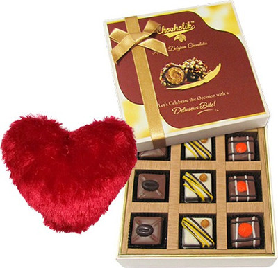 

Chocholik Cushion Gift Set