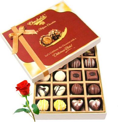

Chocholik Artificial Flower Gift Set