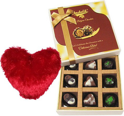 

Chocholik Cushion Gift Set