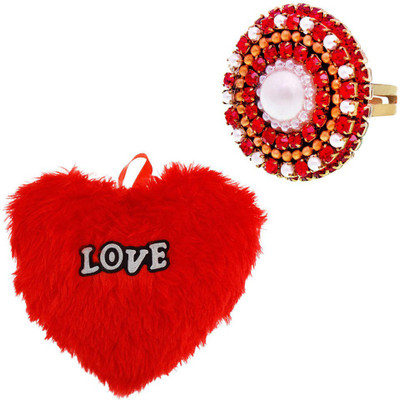 

Gomati Ethnic Showpiece Gift Set