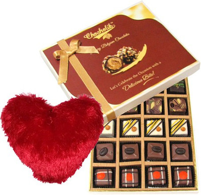 

Chocholik Cushion Gift Set