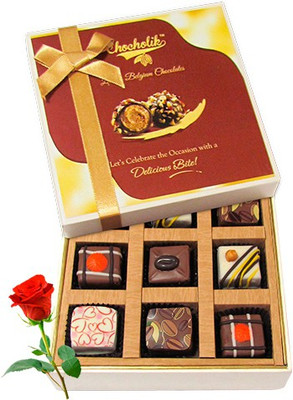 

Chocholik Artificial Flower Gift Set