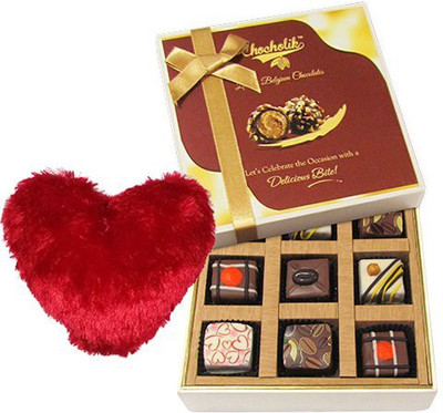 

Chocholik Cushion Gift Set