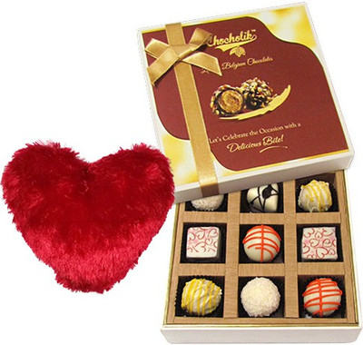 

Chocholik Cushion Gift Set