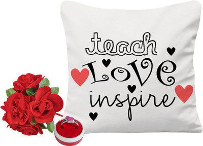 

SKY TRENDS Cushion Gift Set