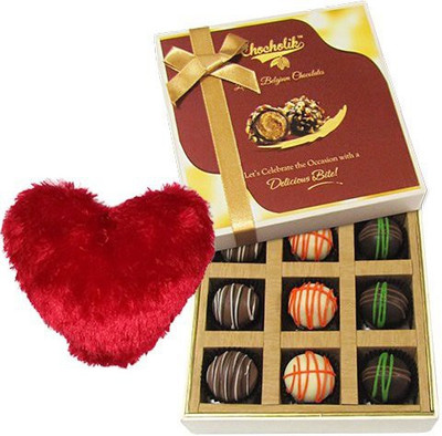 

Chocholik Cushion Gift Set