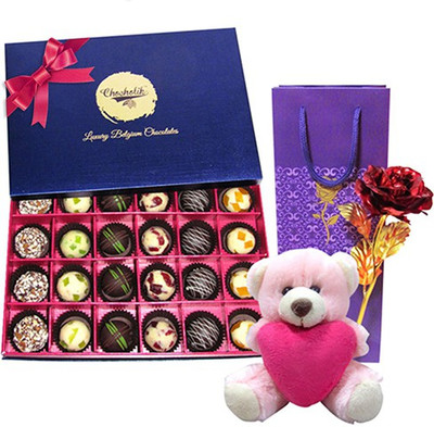 

Chocholik Greeting Card Gift Set
