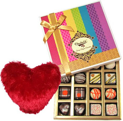 

Chocholik Cushion Gift Set