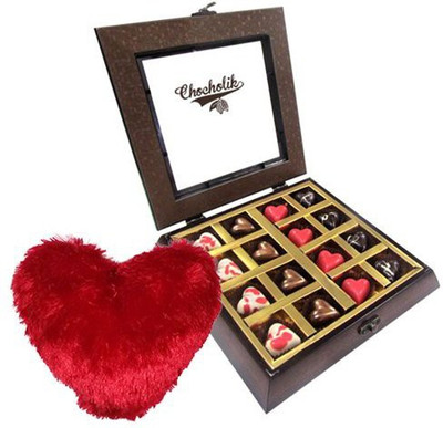

Chocholik Cushion Gift Set