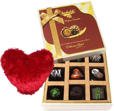 

Chocholik Cushion Gift Set
