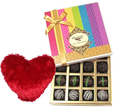 

Chocholik Cushion Gift Set
