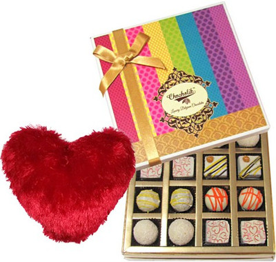 

Chocholik Cushion Gift Set