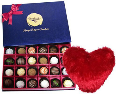 

Chocholik Cushion Gift Set
