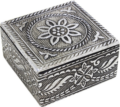 

Store Indya Handmade Jewellery Vanity Box(Silver)