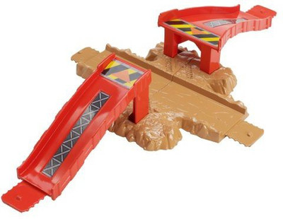 

Hot Wheels Track Builder Crossroad Crash Stunt Pack(Multicolor)