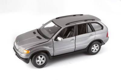 

Bburago BMW X5(Met Grey)
