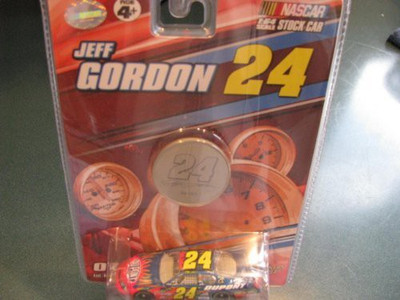 

Winners Circle 2007 Jeff Gordon 24 Dupont Monte Carlo Flames 1/64 Scale(Orange)