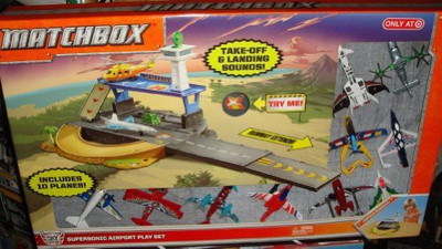 

Matchbox Skybusters Supersonic Airport Playset With 10 Planes(Multicolor)