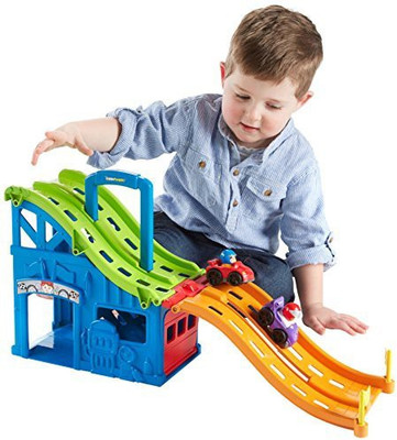 

Fisher-Price Little People Wheelies Race and Chase Carrier(Multicolor)