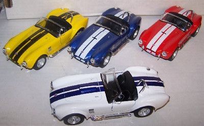 Kinsmart 1/32 Scale Diecast Pullback 1965 Shel Cobra 427 S/C Set(Multicolor)