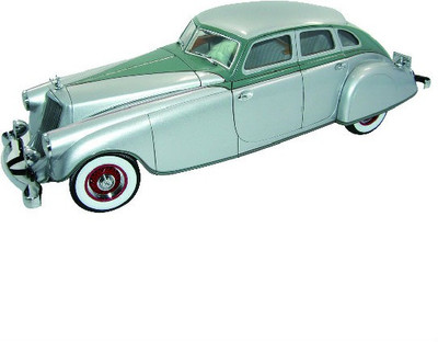 

Signature Models 1933 Pierce Arrow Silver 1:18(Grey)