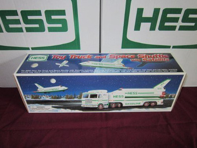 

Hess 1999 Truck And Space Shuttle With Satellite(Multicolor)