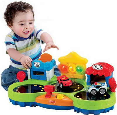 

Fisher-Price Chase & Race Town(Multicolor)