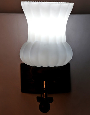 

Limelight Wallchiere Wall Lamp