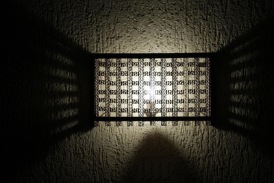 

Sylvn Studio Uplight Wall Lamp