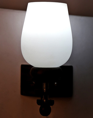 

Limelight Wallchiere Wall Lamp