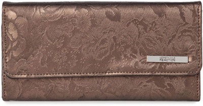 

Kenneth Cole Casual Brown Clutch
