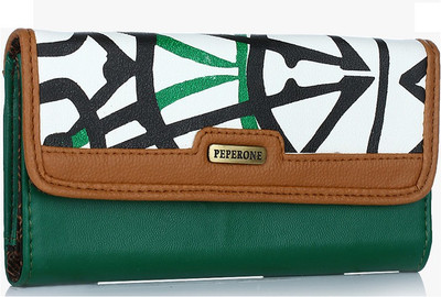 

Peperone Casual Green Clutch