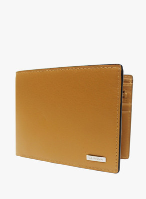 La Roma Men Tan Genuine Leather Wallet(4 Card Slots)