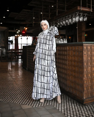 SARINKU Nida Matte Self Design Abaya(White)