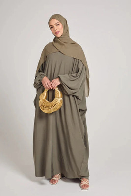 HouseOfCommon Crepe Self Design Abaya With Hijab(Green)