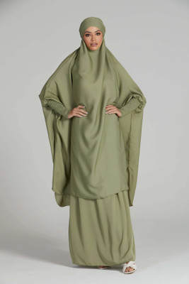 HouseOfCommon Crepe Self Design Abaya With Hijab(Green)