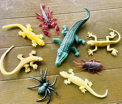 Tik C Rubber Crocodile Lizards and spider gang toys for kids(Multicolor)
